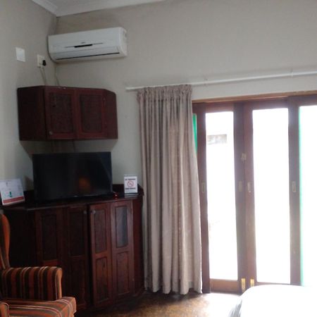 Buffalo Hotel Hectorspruit Экстерьер фото