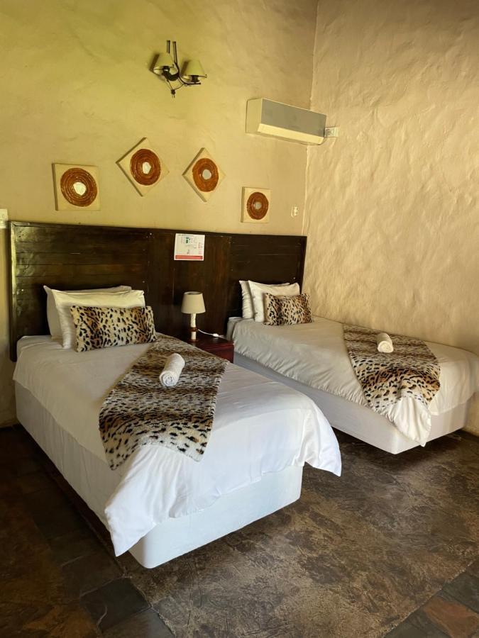 Buffalo Hotel Hectorspruit Экстерьер фото