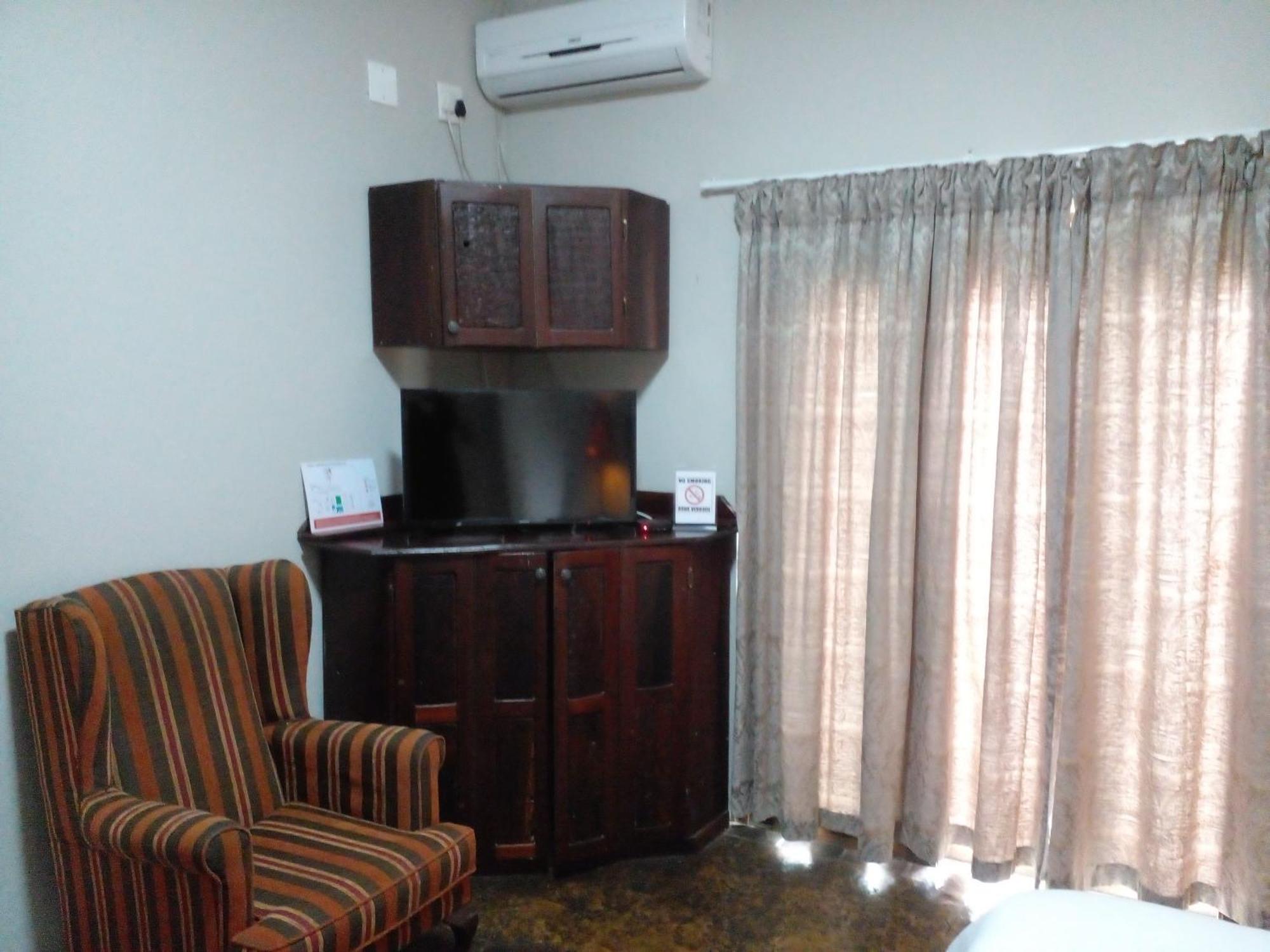 Buffalo Hotel Hectorspruit Экстерьер фото