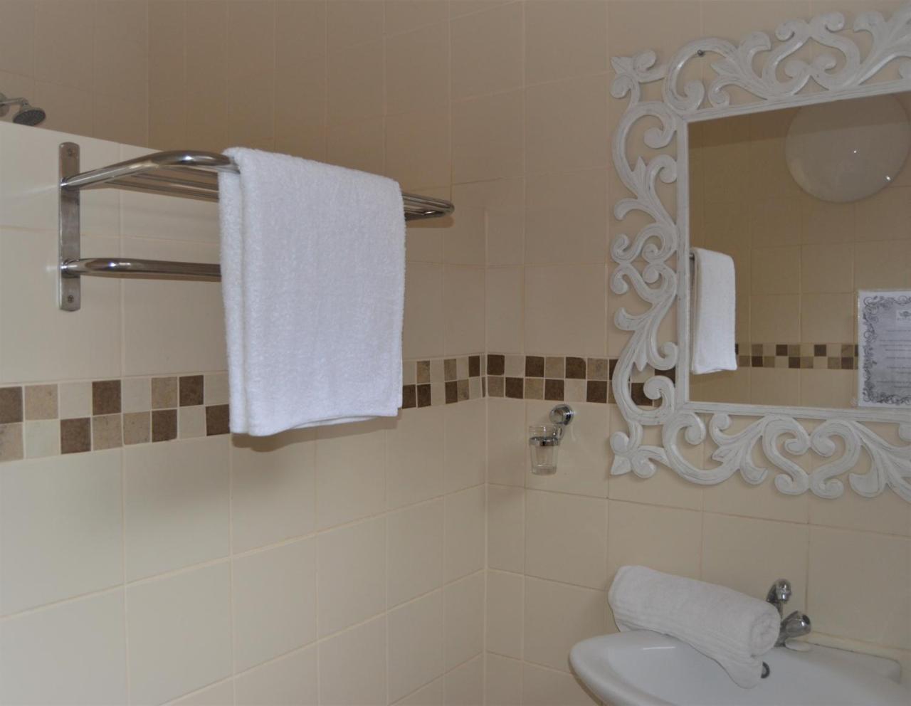 Buffalo Hotel Hectorspruit Экстерьер фото